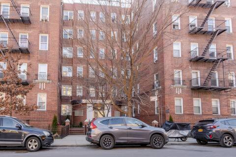2 Large Bedrooms In Rego Park Appartement *